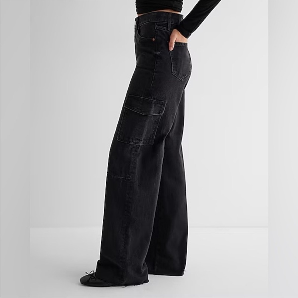 Express Women’s Black Wide Leg High Rise Cargo Jeans size 14 Long